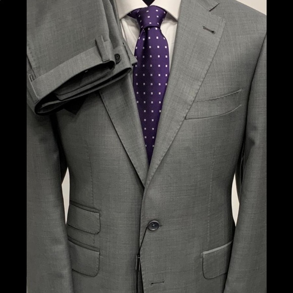 Light grey sharkskin super 150 Cerruti 1881 suit